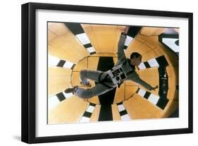 2001 a Space Odyssey Directed by Stanley Kubrick Avec Gary Lockwood-null-Framed Photo