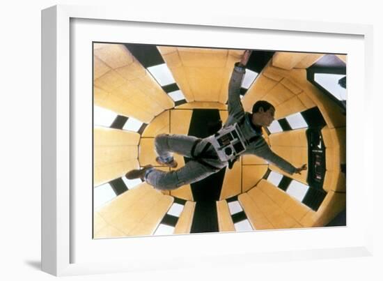2001 a Space Odyssey Directed by Stanley Kubrick Avec Gary Lockwood-null-Framed Photo