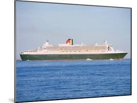 2004 Queen Mary II ocean liner-null-Mounted Photographic Print