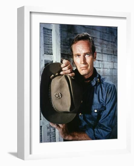 55 DAYS IN PEKING, 1963 directed by NICOLAS RAY with Charlton Heston (photo)-null-Framed Photo