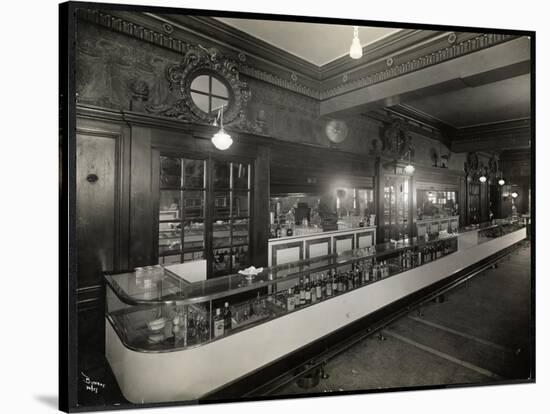 A Bar at the Robert Treat Hotel, Newark, New Jersey, 1916-Byron Company-Stretched Canvas