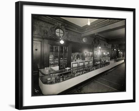 A Bar at the Robert Treat Hotel, Newark, New Jersey, 1916-Byron Company-Framed Giclee Print