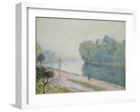 A Bend in the River Loing, 1896-Alfred Sisley-Framed Giclee Print