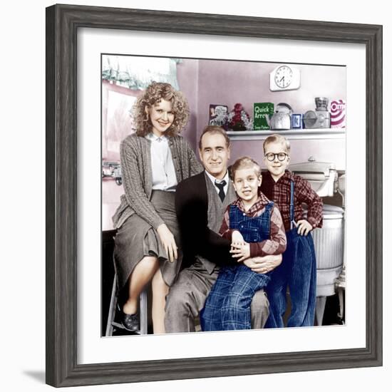 A Christmas Story, Melinda Dillon, Darren McGavin, Ian Petrella, Peter Billingsley, 1983-null-Framed Photo