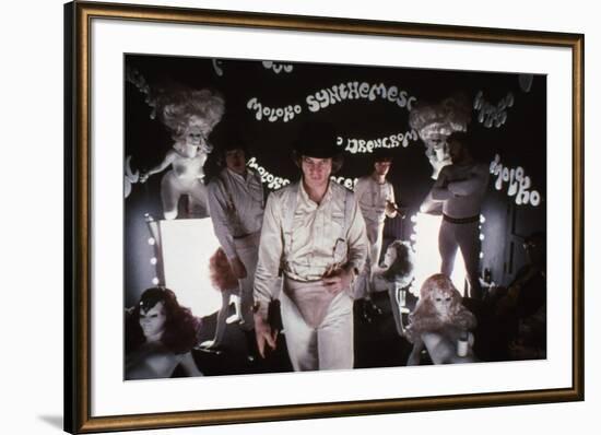 A CLOCKWORK ORANGE, 1971 directed by STANLEY KUBRICK with Malcolm McDowell (photo)-null-Framed Photo