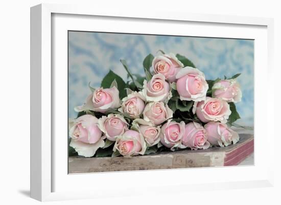 A Gift for Captivation-Sarah Gardner-Framed Photographic Print