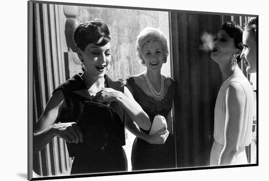 A Group of Women Laughing Together at the Met Fashion Ball, New York, November 1960-Walter Sanders-Mounted Photographic Print