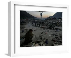 A Homeless Pakistani Earthquake Survivor Sits on the Roadside-null-Framed Photographic Print