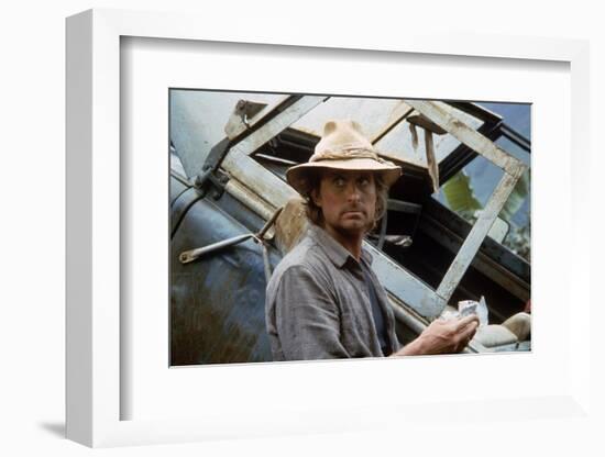 A la poursuite du diamant vert Romancing the stone by Robert Zemeckis with Michael Douglas, 1984 (p-null-Framed Photo