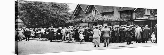 A Queue for the Zoo on a National Holiday, London, 1926-1927-null-Stretched Canvas