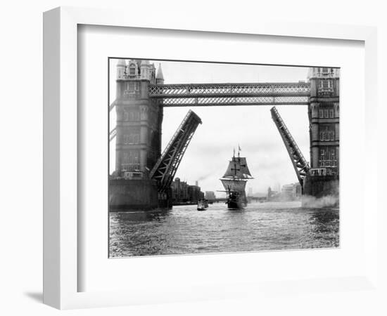A Replica of Francis Drakes Ship the Golden Hinde Sails Down the Thames, September 1974-null-Framed Photographic Print