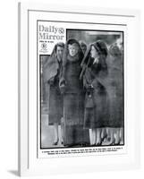 A Sorrowing Family Group of Three Queens-null-Framed Photographic Print