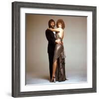 A STAR IS BORN, 1976 directed by FRANK PIERSON with Kris Kristofferson and Barbra Streisand (photo)-null-Framed Photo