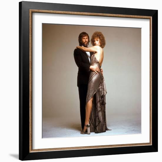 A STAR IS BORN, 1976 directed by FRANK PIERSON with Kris Kristofferson and Barbra Streisand (photo)-null-Framed Photo