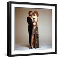 A STAR IS BORN, 1976 directed by FRANK PIERSON with Kris Kristofferson and Barbra Streisand (photo)-null-Framed Photo