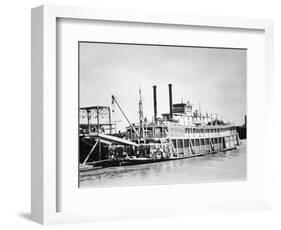 A Stern-Wheeler Loaded with Cotton Bales at New Orleans, C.1900 (B/W Photo)-American-Framed Giclee Print