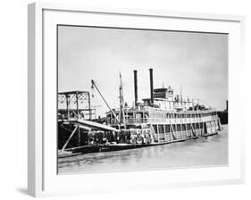 A Stern-Wheeler Loaded with Cotton Bales at New Orleans, C.1900 (B/W Photo)-American-Framed Giclee Print