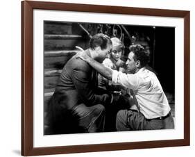 A STREETCAR NAMED DESIRE, 1951 directed by ELIA KAZAN On the set-null-Framed Photo