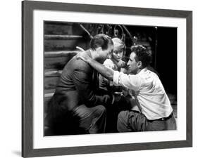 A STREETCAR NAMED DESIRE, 1951 directed by ELIA KAZAN On the set-null-Framed Photo