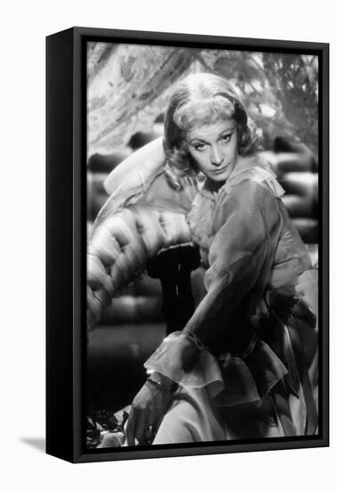 A STREETCAR NAMED DESIRE, 1951 directed by ELIA KAZAN with Vivien Leigh (b/w photo)-null-Framed Stretched Canvas