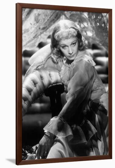 A STREETCAR NAMED DESIRE, 1951 directed by ELIA KAZAN with Vivien Leigh (b/w photo)-null-Framed Photo