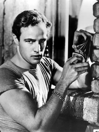 https://imgc.allpostersimages.com/img/posters/a-streetcar-named-desire-marlon-brando-1951-playing-cards_u-L-Q12PAPX0.jpg?artPerspective=n