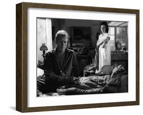 A Travers le Miroir by IngmarBergman with Max von Sydow and Harriet Andersson, 1961 (b/w photo)-null-Framed Photo