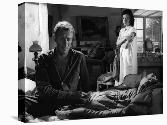 A Travers le Miroir by IngmarBergman with Max von Sydow and Harriet Andersson, 1961 (b/w photo)-null-Stretched Canvas