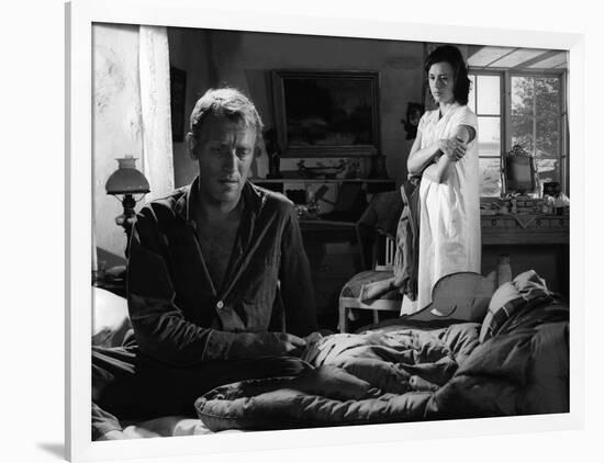 A Travers le Miroir by IngmarBergman with Max von Sydow and Harriet Andersson, 1961 (b/w photo)-null-Framed Photo