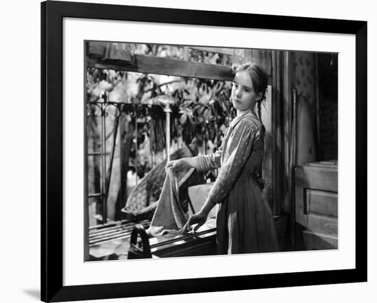 A Tree Grows In Brooklyn, Peggy Ann Garner, 1945-null-Framed Photo