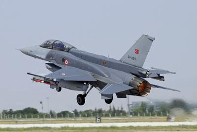 https://imgc.allpostersimages.com/img/posters/a-turkish-air-force-f-16d-block-50-taking-off-from-konya-air-base_u-L-PU1SDD0.jpg?artPerspective=n