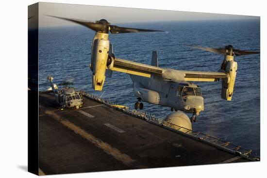 A U.S. Marine Corps MV-22B Osprey Lands on USS Kearsarge-null-Stretched Canvas