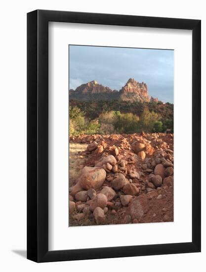A view of Sedona in Arizona, USA-Natalie Tepper-Framed Photo