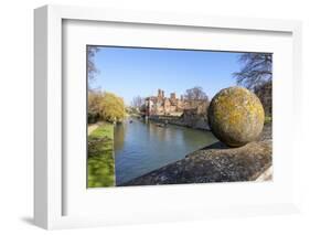 A View of Tourists Punting Along the River Cam Along the Backs, Cambridge, Cambridgeshire, England-Charlie Harding-Framed Photographic Print