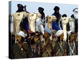 A Wodabe Man Waits to Perform a Dance of Male Beauty at a Festival in Ingall, Niger, Sept. 25, 2003-Christine Nesbitt-Stretched Canvas