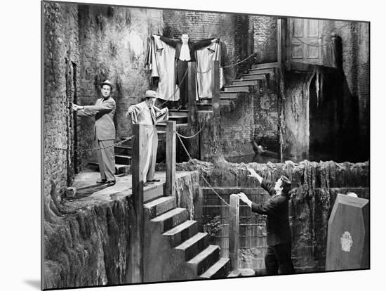 Abbott and Costello Meet Frankenstein, 1948-null-Mounted Photographic Print