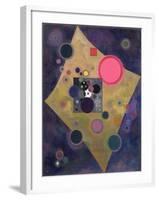 Accent En Rose, 1926-Wassily Kandinsky-Framed Giclee Print