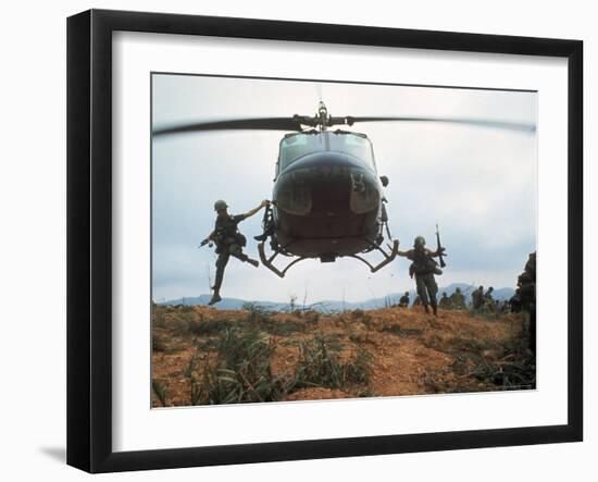 Action Operation Pegasus: American Soldiers Aiding S. Vietnamese Forces to Lift Siege of Khe Sanh-Larry Burrows-Framed Photographic Print