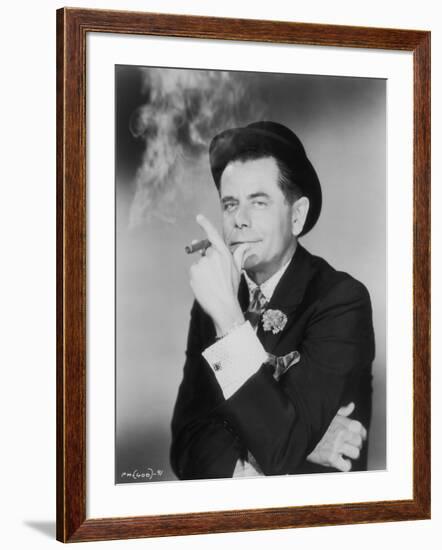Actor Glenn Ford on the movie set of "Pocketful of Miracles" (Milliardaire d'un Jour), directed by -null-Framed Photo