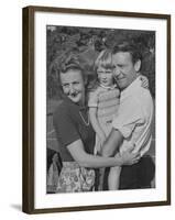 Actor John Mills Posing for a Picture with His Wife and Daughter Juliet-Tony Linck-Framed Premium Photographic Print