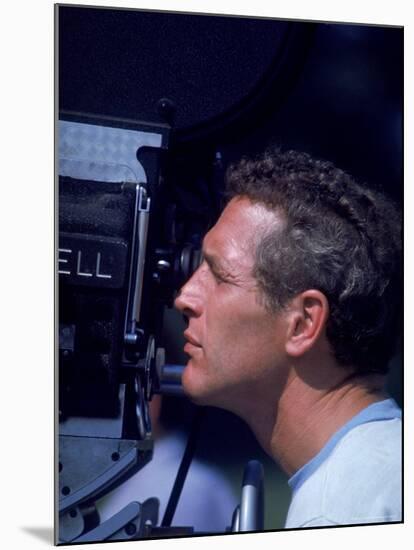 Actor Paul Newman Looking Through a Camera-Mark Kauffman-Mounted Premium Photographic Print