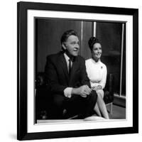 Actor Richard Burton with Elizabeth Taylor in December 1962-null-Framed Photographic Print
