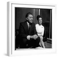 Actor Richard Burton with Elizabeth Taylor in December 1962-null-Framed Photographic Print