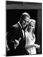 Actors Paul Newman and Joanne Woodward-Mark Kauffman-Mounted Premium Photographic Print