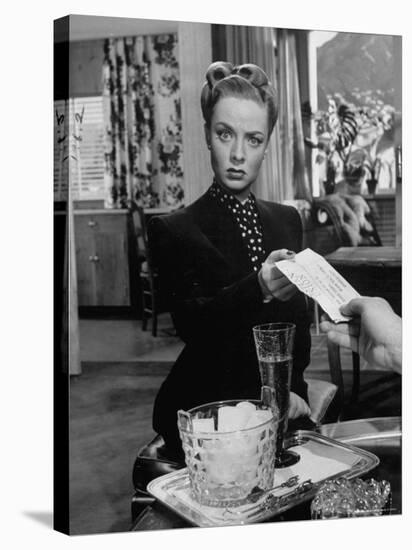 Actress Audrey Totter in Scene from Film "Lady in the Lake"-Martha Holmes-Stretched Canvas