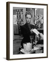 Actress Audrey Totter in Scene from Film "Lady in the Lake"-Martha Holmes-Framed Premium Photographic Print