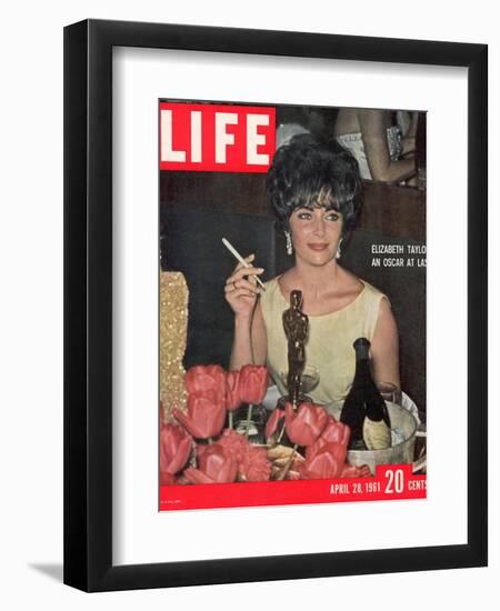 Actress Elizabeth Taylor with her Academy Award at an Oscar Party Following her Win, April 28, 1961-Allan Grant-Framed Premium Photographic Print