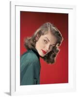 Actress Lauren Bacall born September 16th, 1924 in New York as Betty Joan Perske, here 1947 (photo)-null-Framed Photo