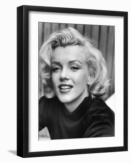 Actress Marilyn Monroe at Home-Alfred Eisenstaedt-Framed Premium Photographic Print