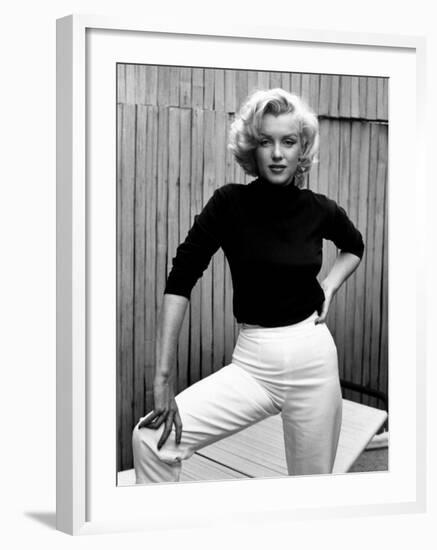 Actress Marilyn Monroe at Home-Alfred Eisenstaedt-Framed Premium Photographic Print